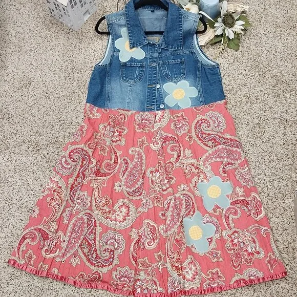 3532 Size XLarge Upcycled Jean Vest with Appliqued Flowers in Gold and Green. - Picture 1 of 7